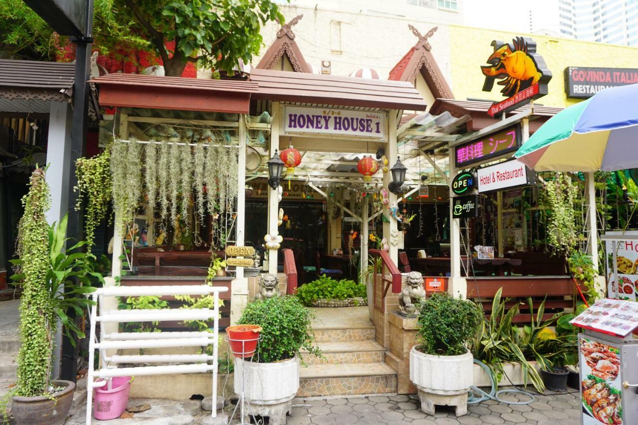 Honey House1 Hotel Bangkok Exteriör bild