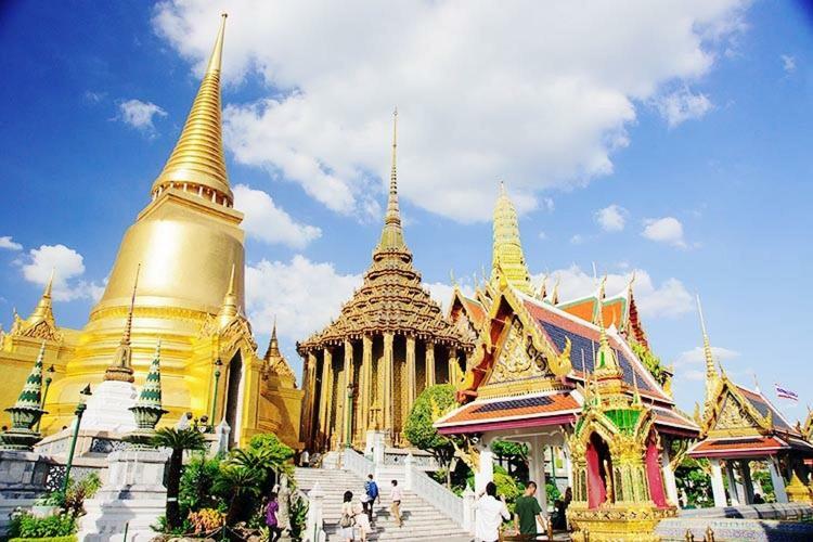 Honey House1 Hotel Bangkok Exteriör bild